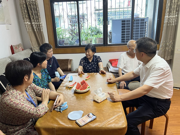 慰问现场1_副本.jpg