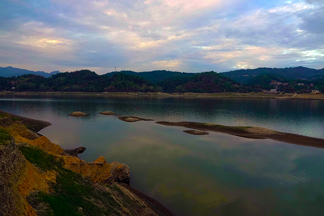 11.长河清浅暮云微.jpg