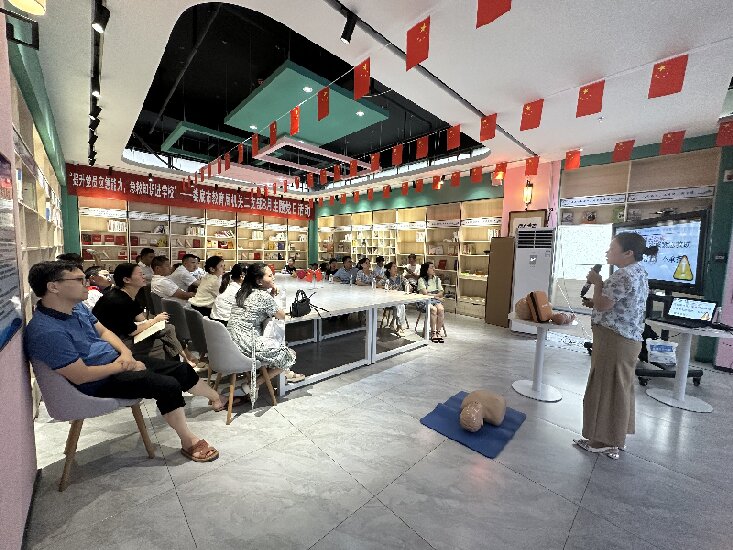 急救知识进校园1.jpg