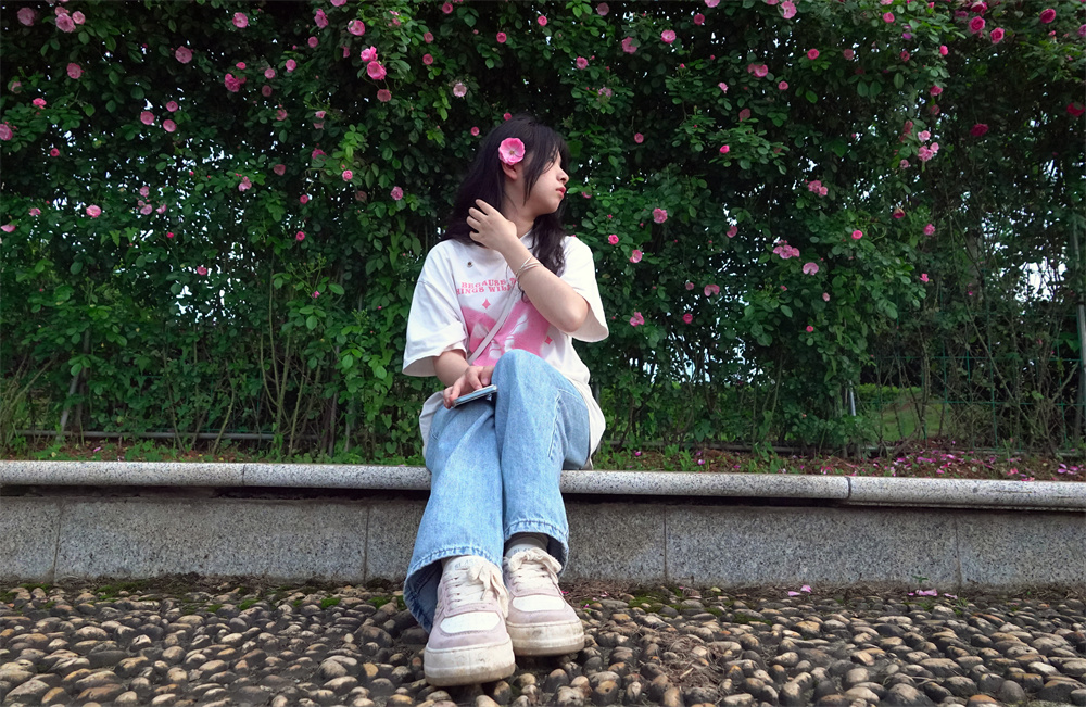9.细听花语.jpg