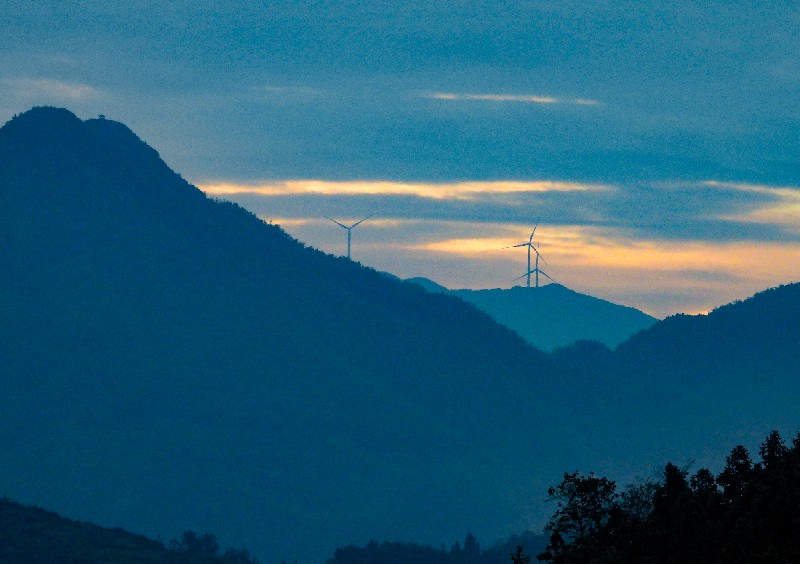 远山”风“光.jpg