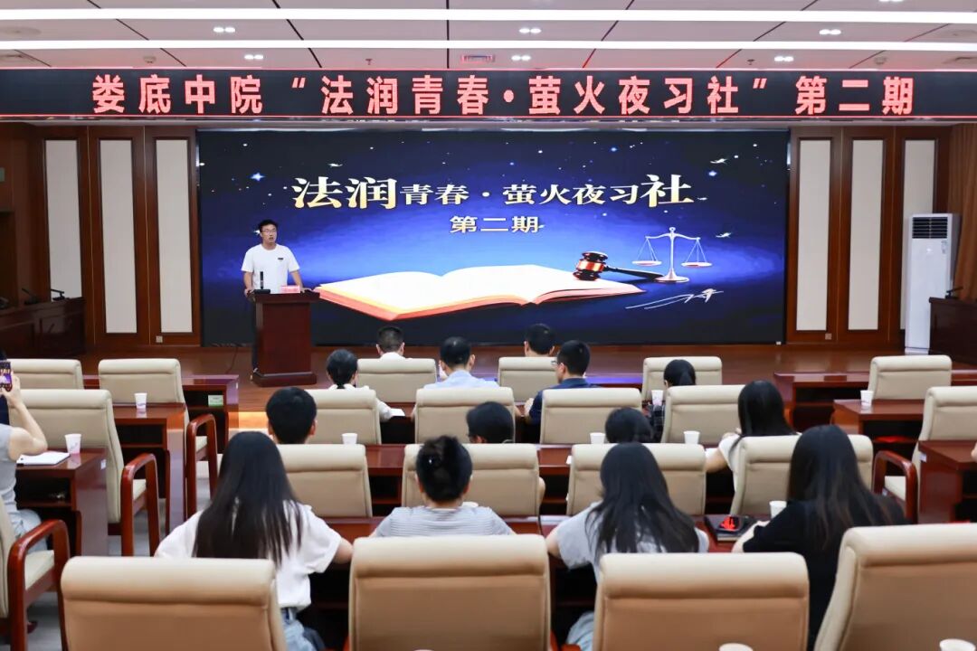 dae4d32abe97ead919c9ada16db1e3e0.jpg