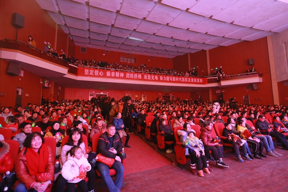 晚会现场.jpg