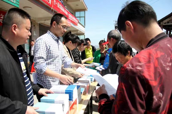 QQ图片20190515195350.png QQ图片20190515195350.png